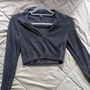 Grey/Black cotton collared long sleeve crop